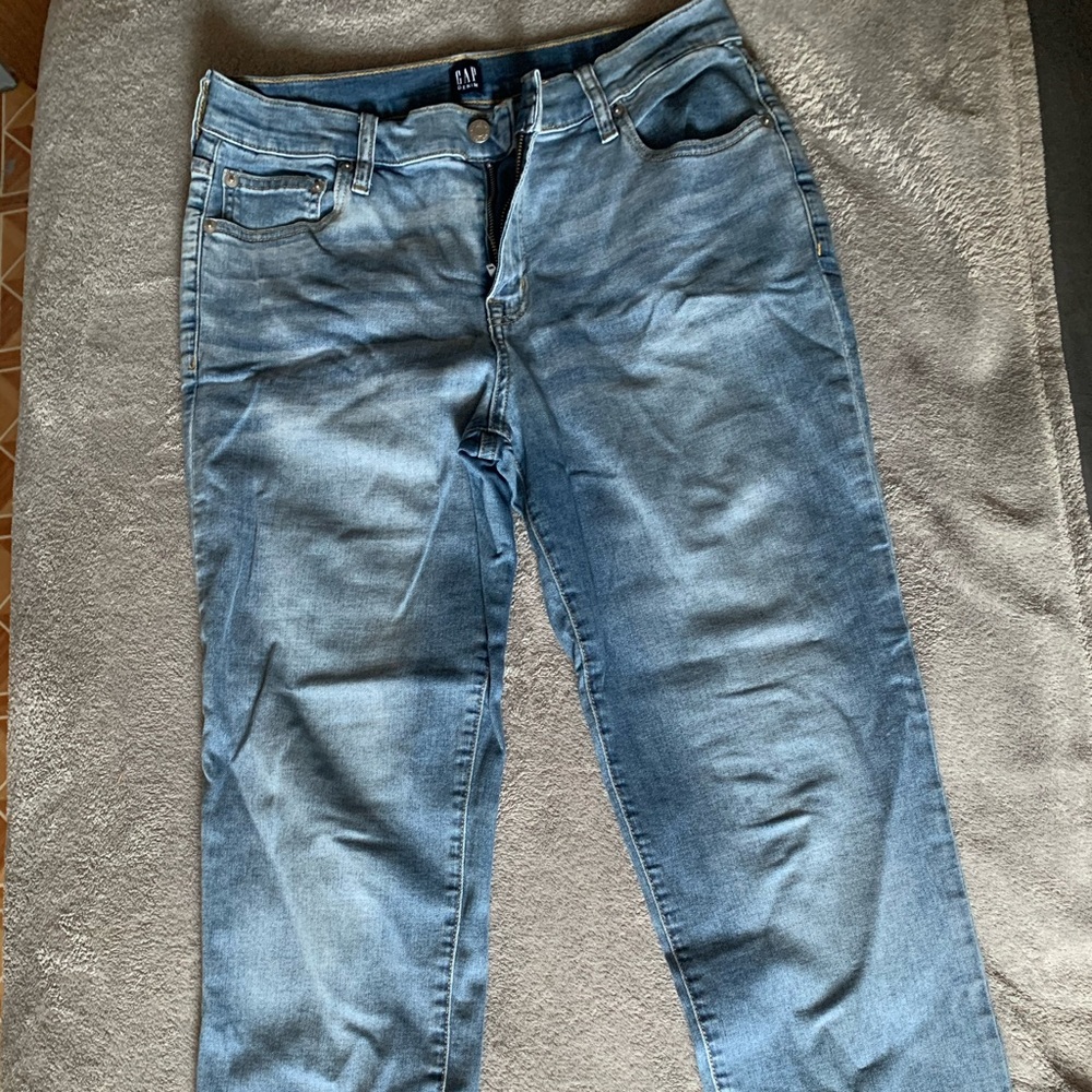 Gap mid rise girlfriend blue jeans